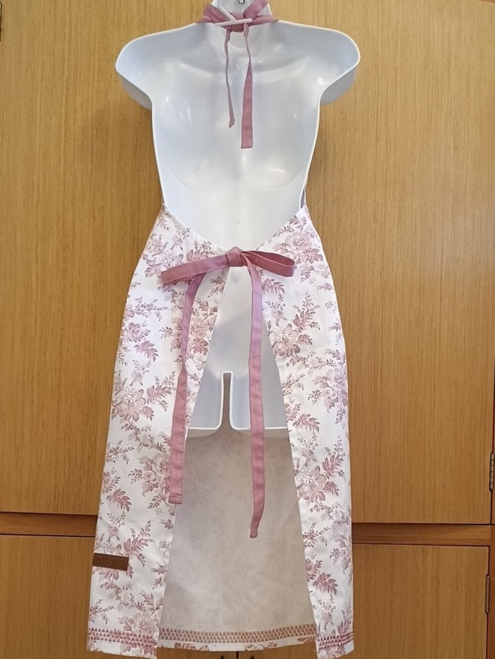NWOT Laura Ashley Pink Floral "Annalise" Chef Apron - Picture 2 of 8